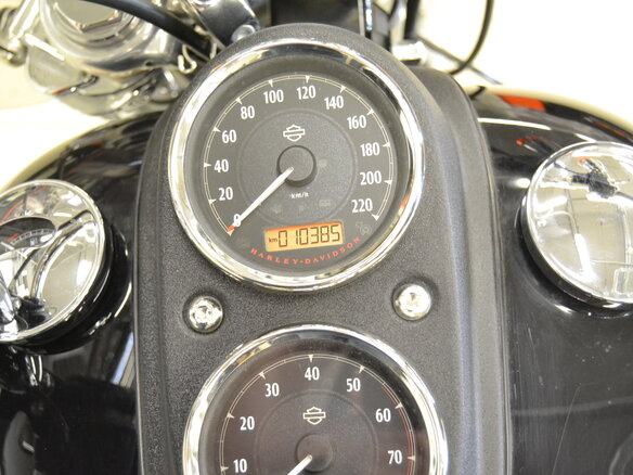 2014 Harley-Davidson Dyna Low Rider, чёрный - вид 10