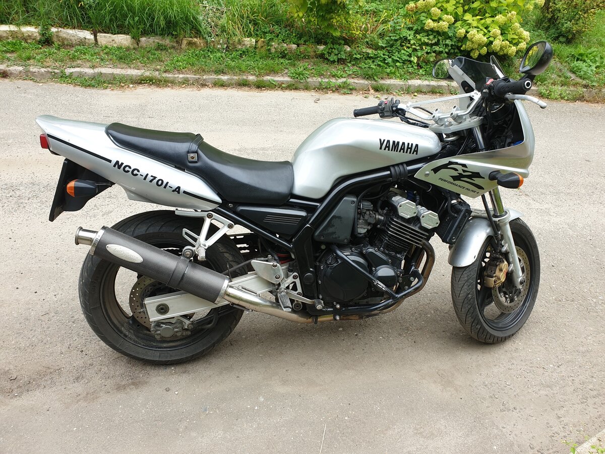 yamaha fz 400cc