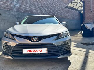 2021 Toyota Camry US Market VIII (XV70) Рестайлинг, серый, 2000000 рублей, вид 1