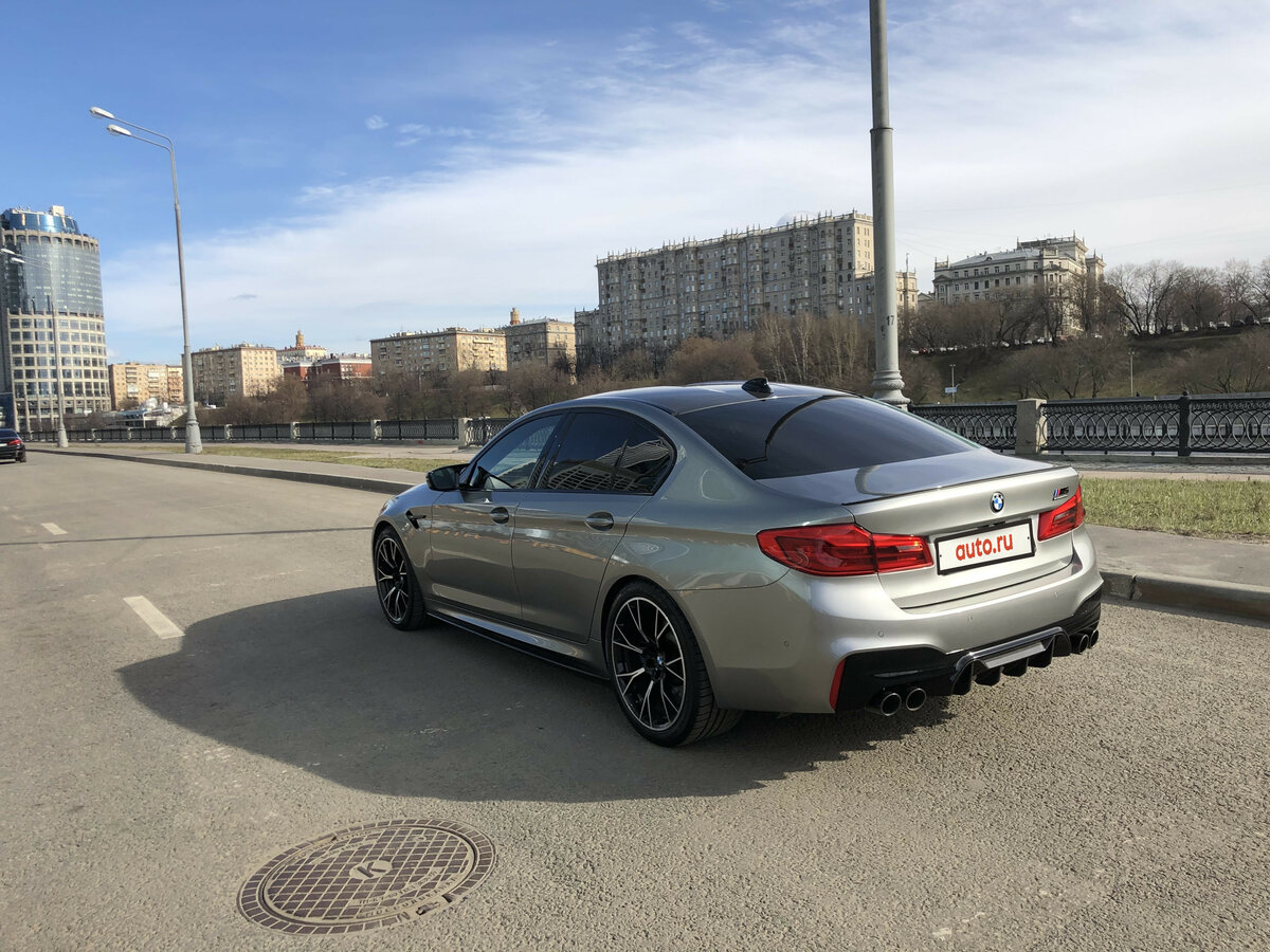 BMW 3 серый мат