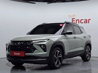 2024 Chevrolet TrailBlazer III Рестайлинг, зелёный, 2475000 рублей, вид 1