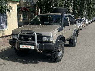 1992 Nissan Pathfinder I, бежевый, 550000 рублей, вид 1
