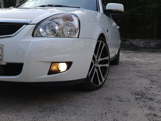 2014 Lada (ВАЗ) Priora I Рестайлинг, белый, 700000 рублей, вид 1