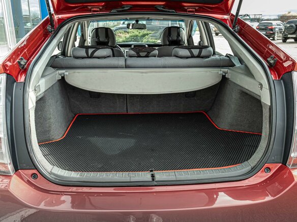 2008 Toyota Prius II Рестайлинг (XW20), красный, 1017000 рублей - вид 18