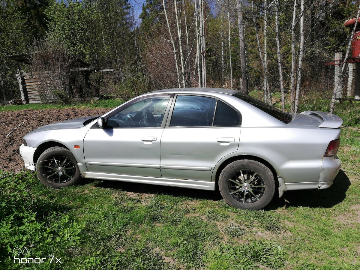 Купить б/у Mitsubishi Galant VIII Рестайлинг 2.0 AT (145 л