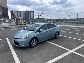 2015 Toyota Prius III Рестайлинг (XW30), голубой, 1320000 рублей, вид 1