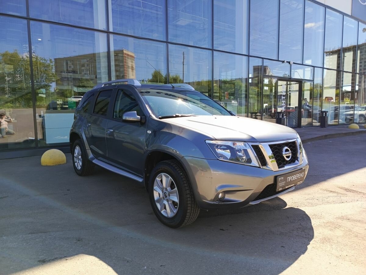 Фото Ниссан Террано 2019