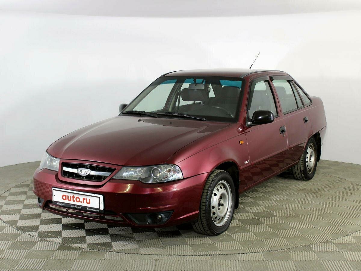 Купить б/у Daewoo Nexia I Рестайлинг 1.6 MT (109 л.с.) бензин механика в Москве: