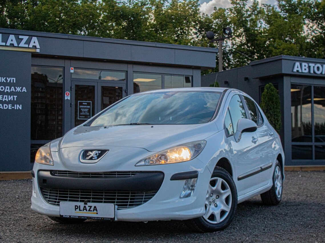 Купить б/у Peugeot 308 I 1.6 MT (120 л.с.) бензин механика в Уфе: белый ...