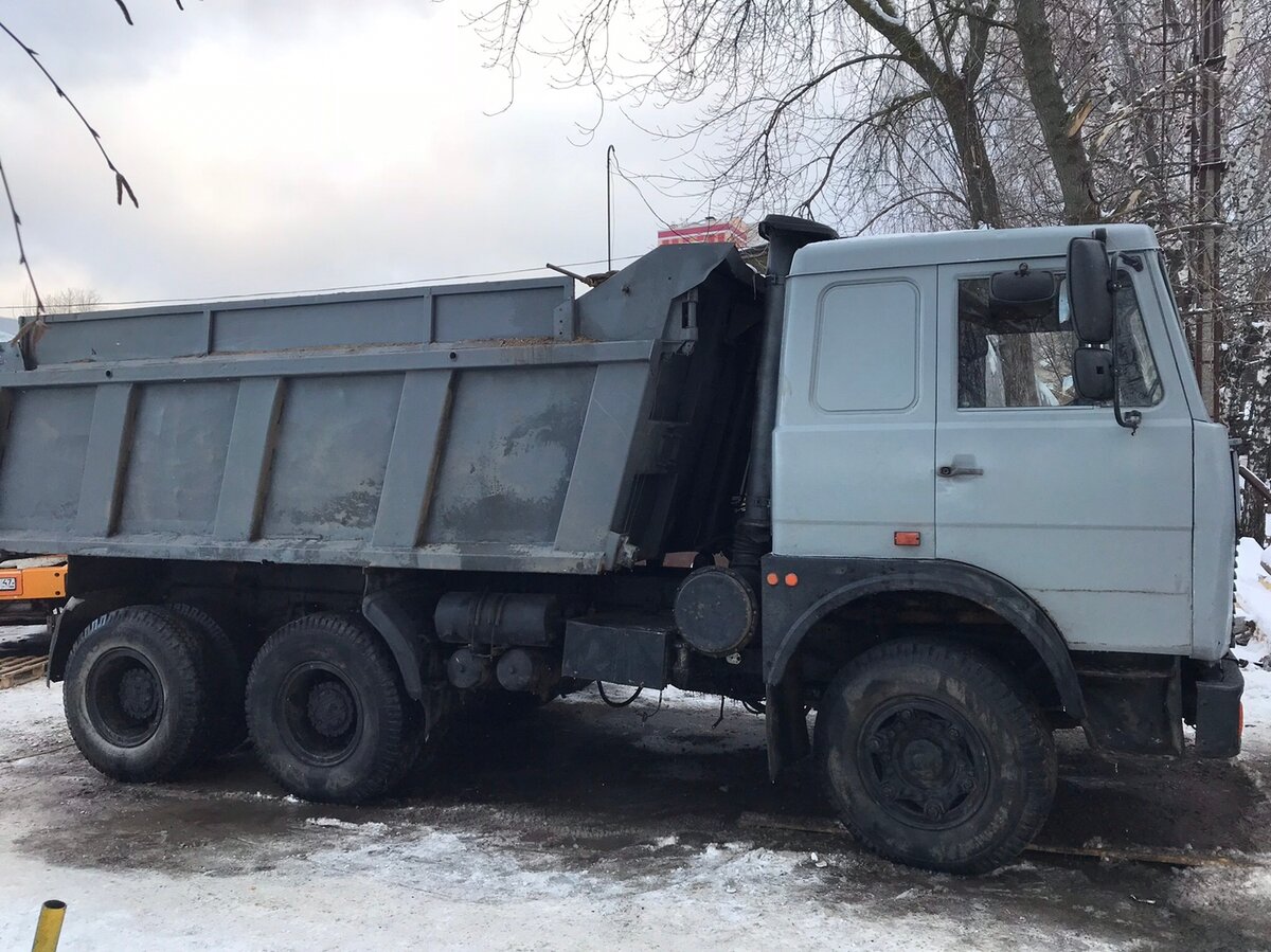 Купить б/у МАЗ 5516 дизель механика в Туле: серебристый самосвал 1998 ...