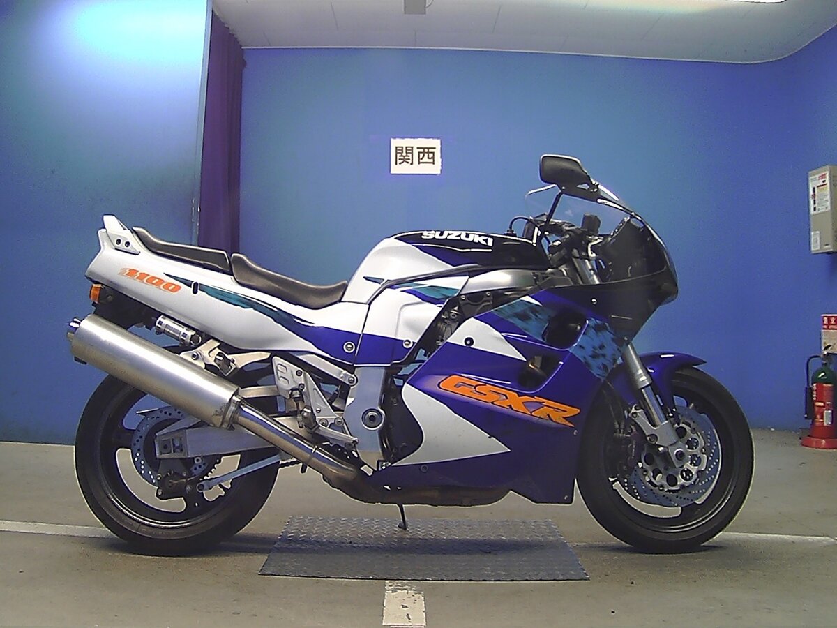 Suzuki GSX r1100