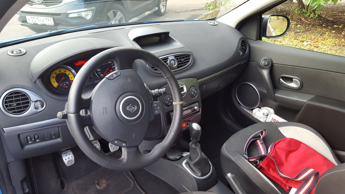 Renault Clio 2013 back Front