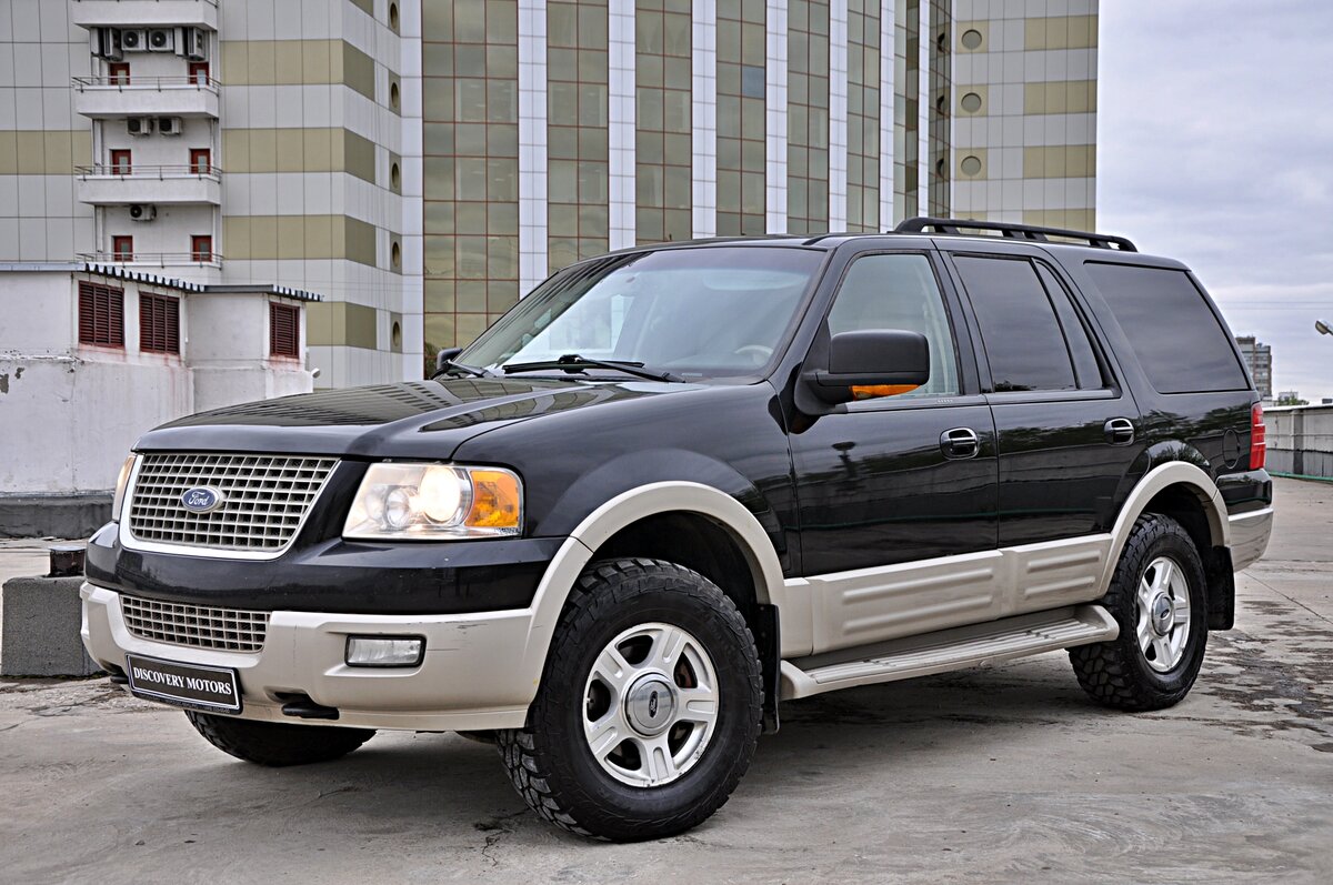 Ford Expedition II.