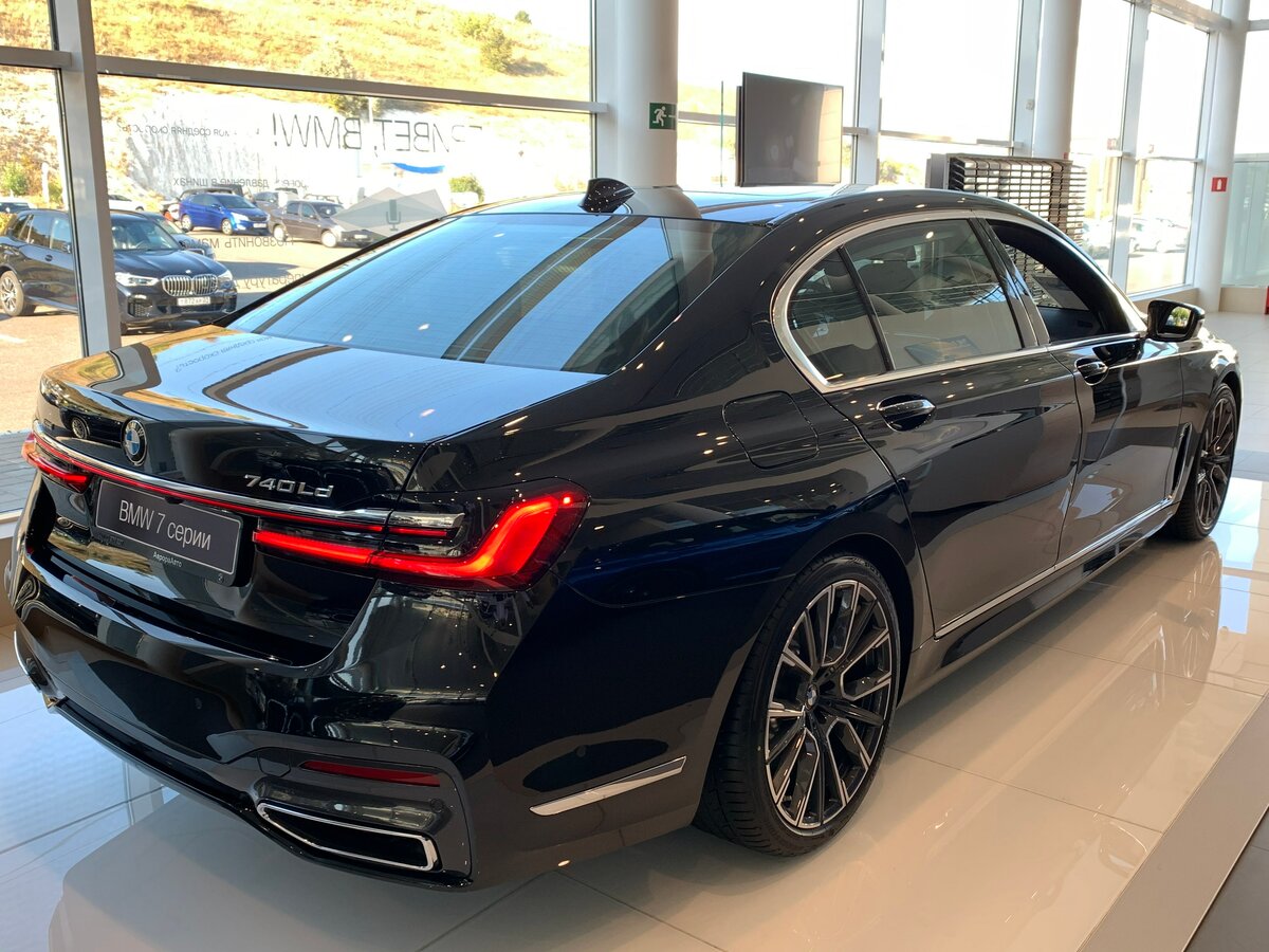 BMW m7 Люкс черная