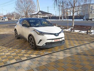 2018 Toyota C-HR I, белый, 2225000 рублей, вид 3