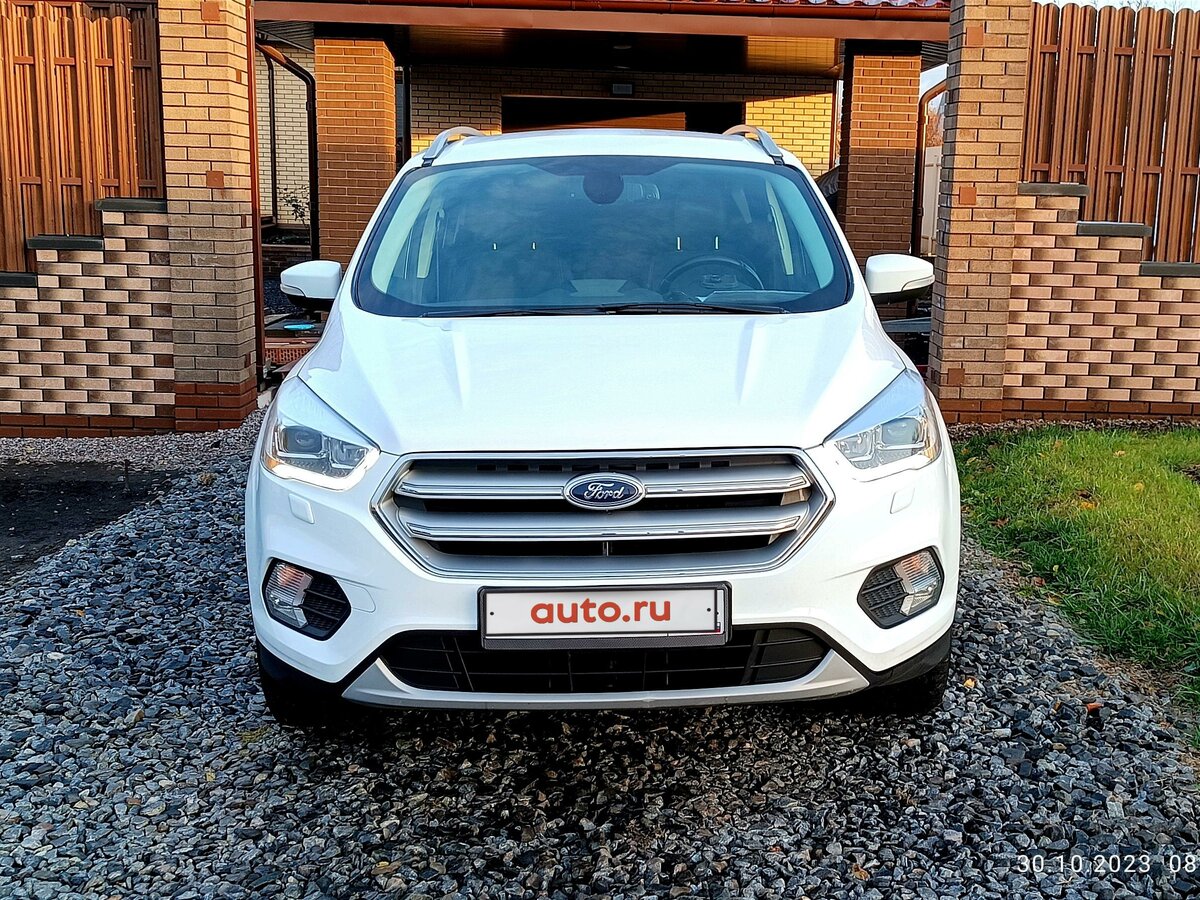 Купить б/у Ford Kuga II Рестайлинг 1.5 AT (150 л.с.) 4WD бензин автомат ...