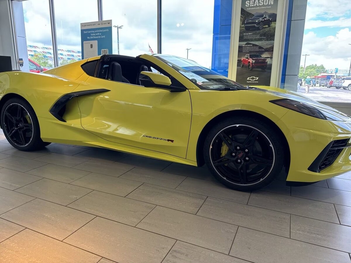 Chevrolet Corvette Stingray C8