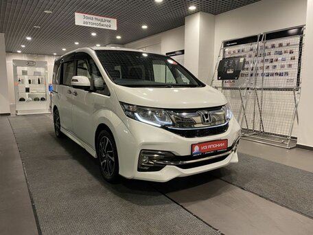   Honda Stepwgn V Spada 15 CVT 150          V  2016    ID  1117727479
