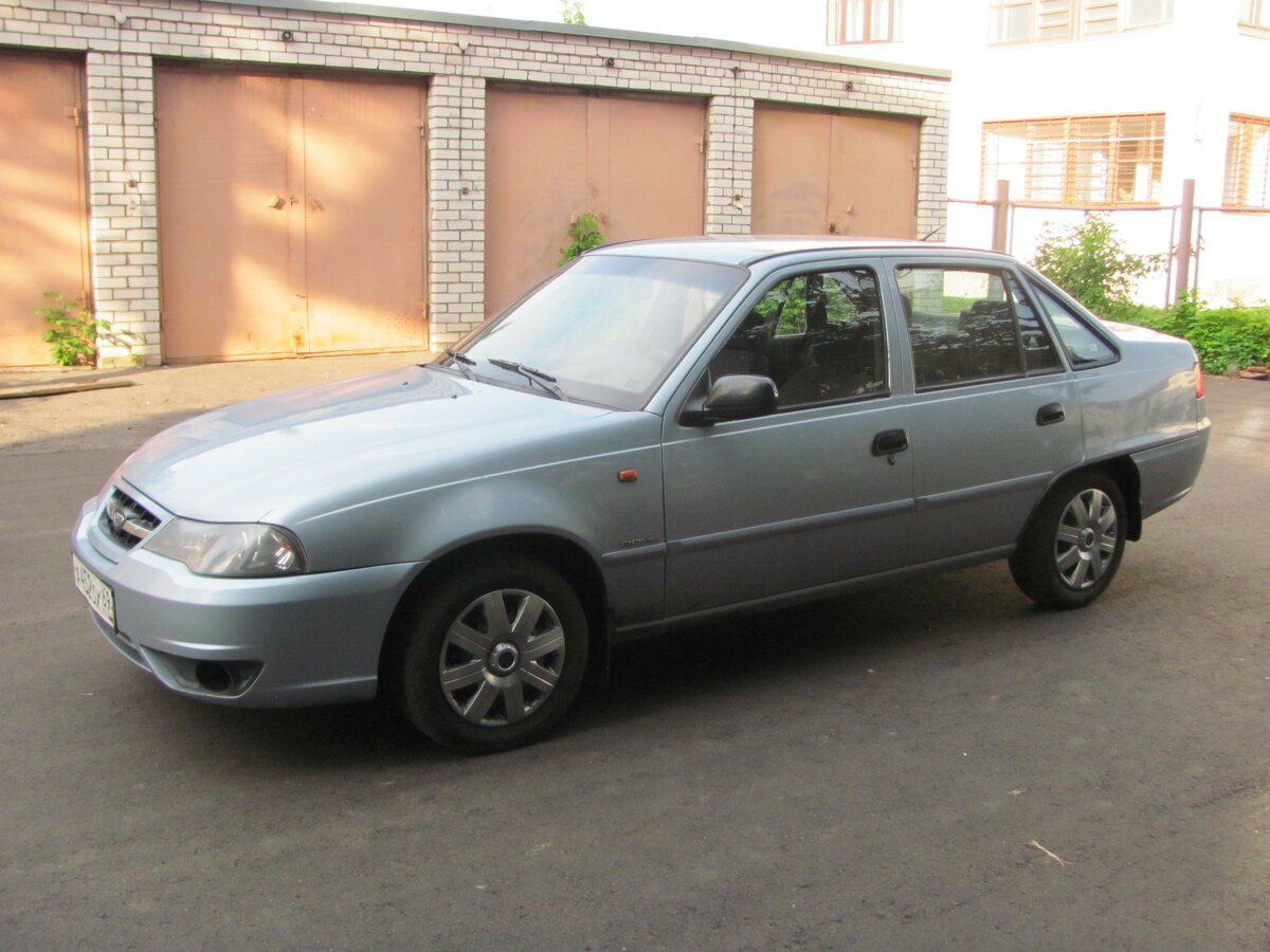 Daewoo Nexia серая