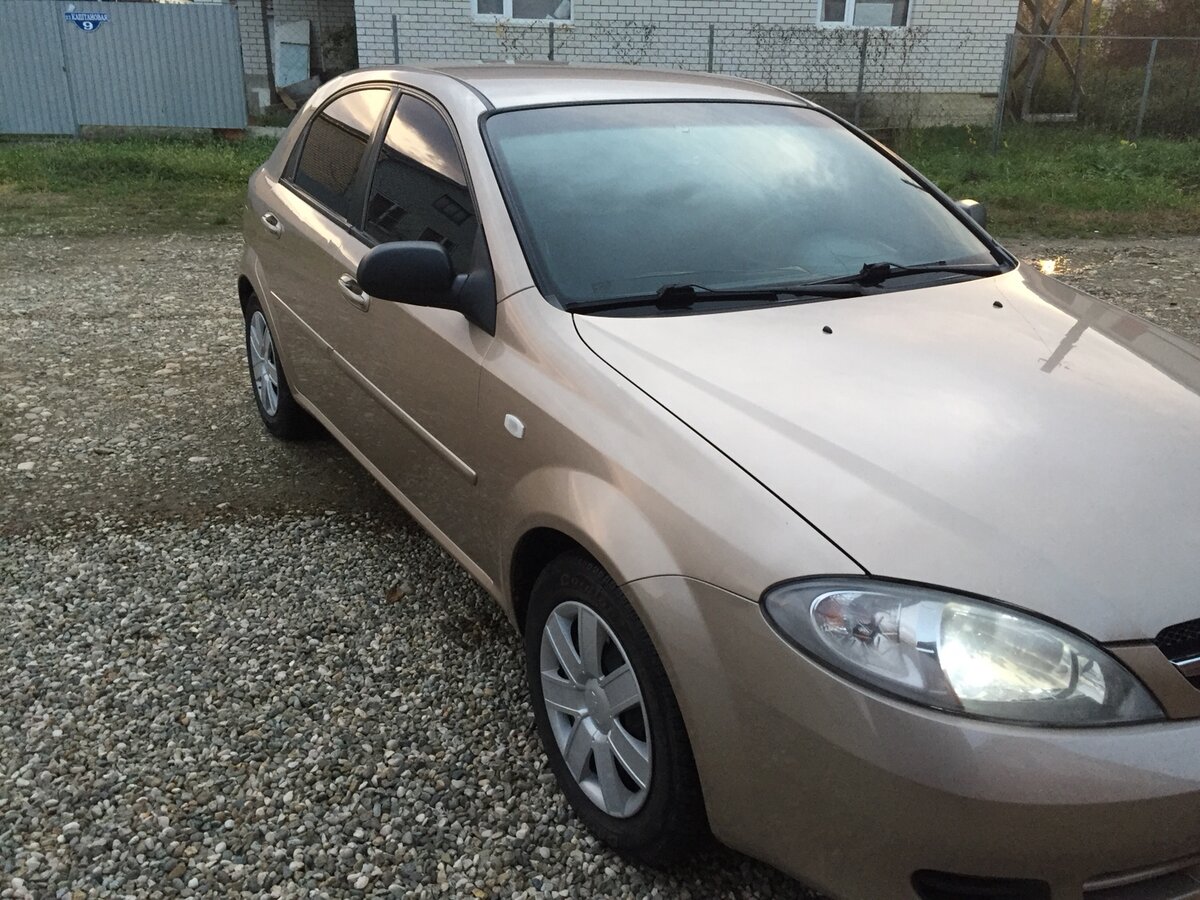Chevrolet Lacetti 2007 седан золотой