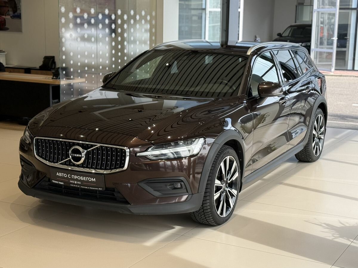 Volvo V60 Cross Country II