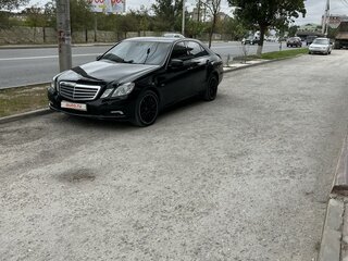 2009 Mercedes-Benz E-Класс 200 5G-Tronic IV (W212, S212, C207), чёрный, 1050000 рублей, вид 1