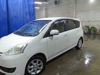 2009 Toyota Passo Sette, белый, 750000 рублей, вид 1