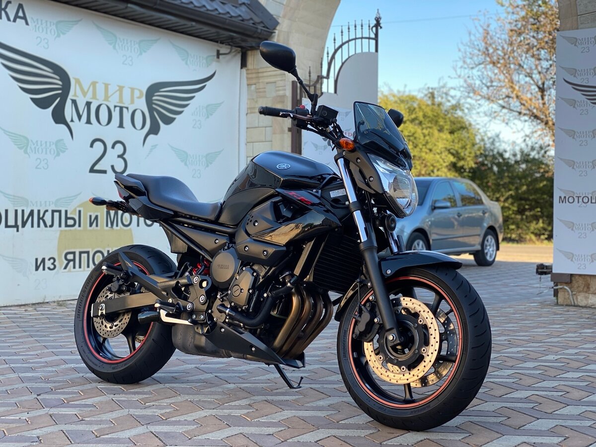 Triumph Speedmaster 900