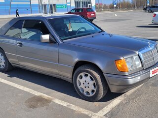 1993 Mercedes-Benz W124 300, серый, 690000 рублей, вид 1