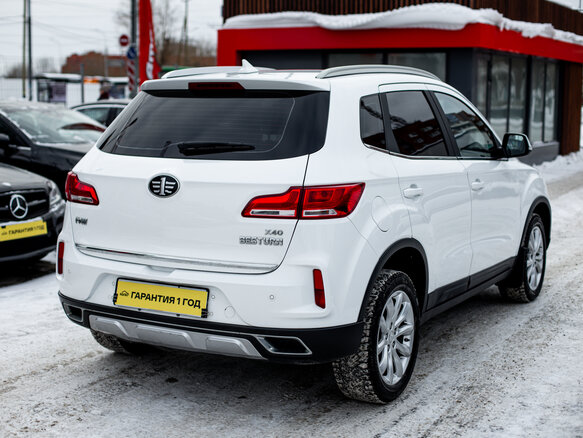 Купить б/у FAW Besturn X40 I 1.6 MT (108 л.с.) бензин механика в ...