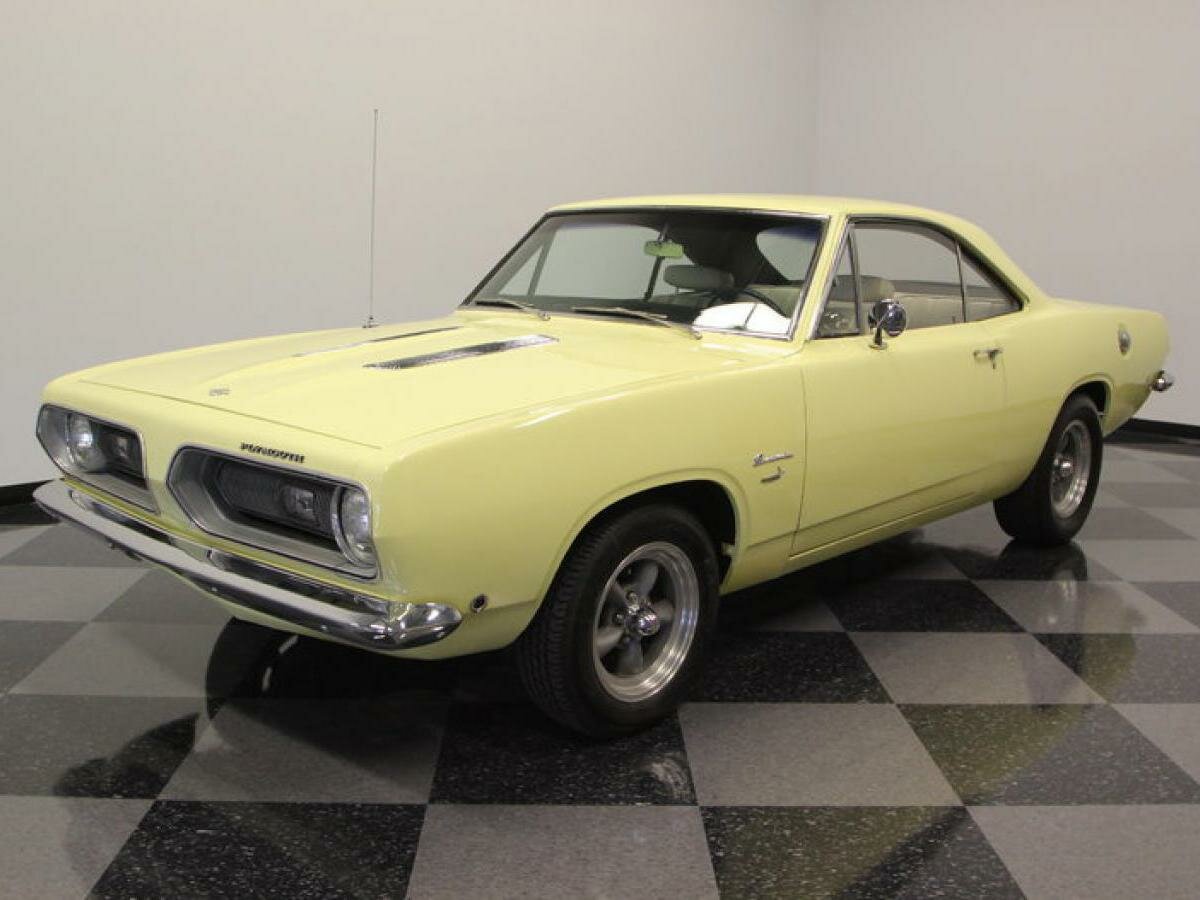 1968 Plymouth Barracuda, бежевый 