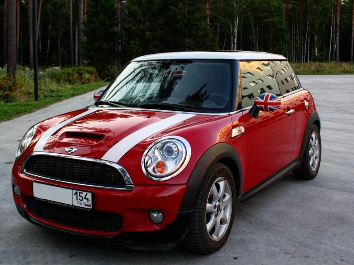 Mini Cooper r56 красный