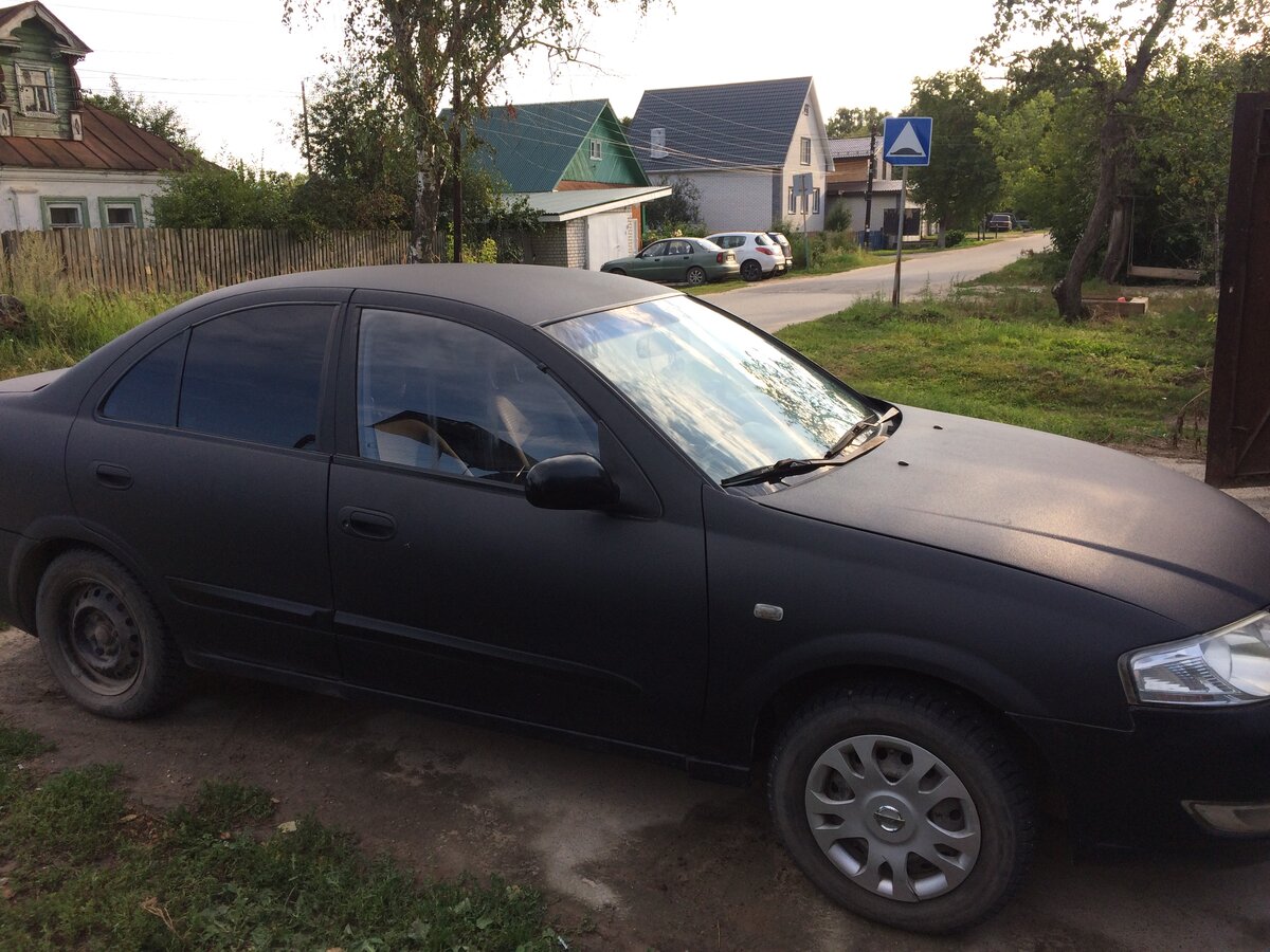 Матовый Ниссан Альмера Классик