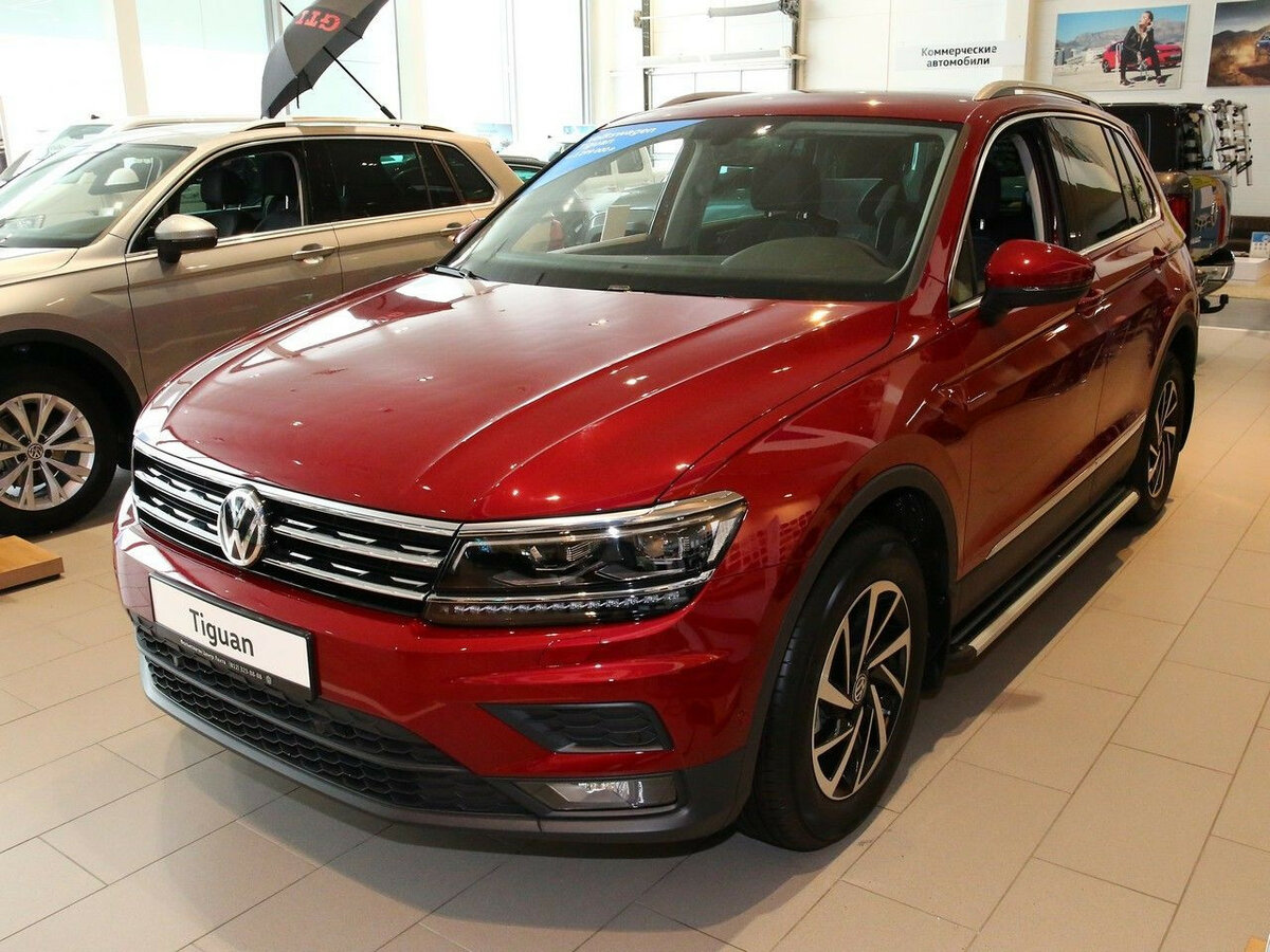 Tiguan красный 2008