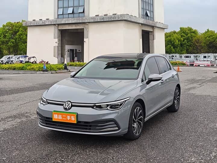 Volkswagen Golf VIII