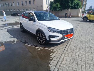 2024 Lada (ВАЗ) Vesta SW Cross I Рестайлинг (NG), белый, 1730000 рублей, вид 1