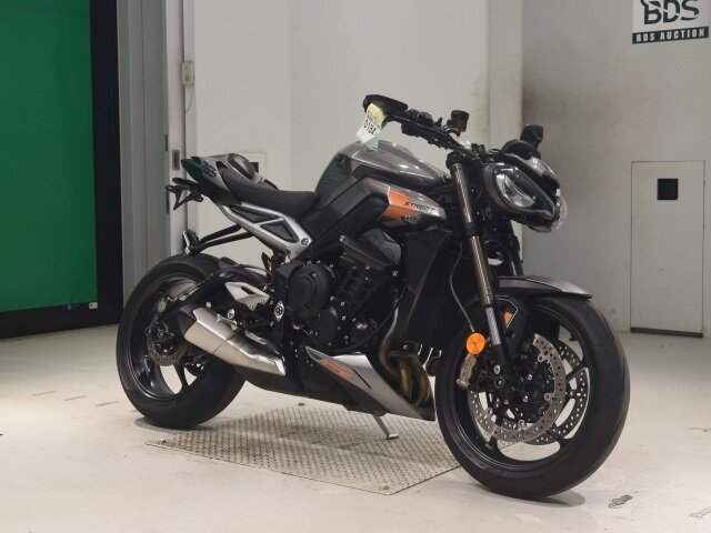 Triumph Street Triple