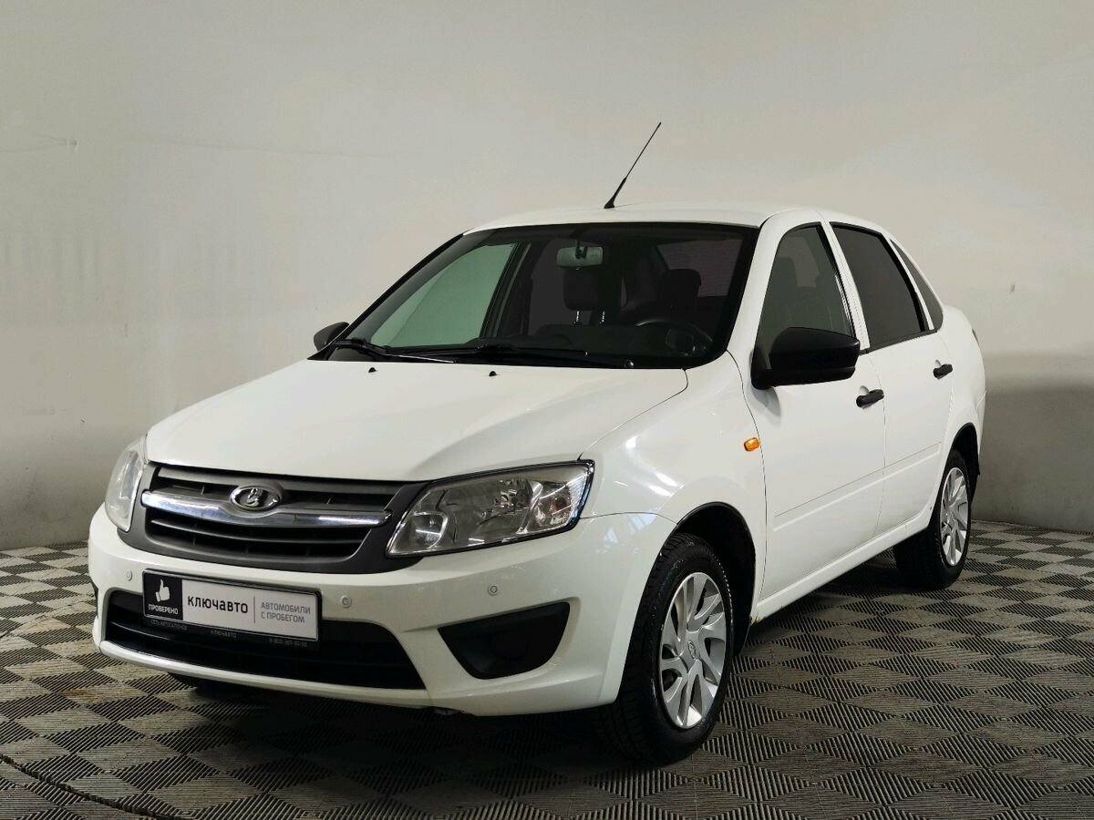 Купить б/у Lada (ВАЗ) Granta I 1.6 AT (87 л.с.) бензин автомат в Самаре: белый Л