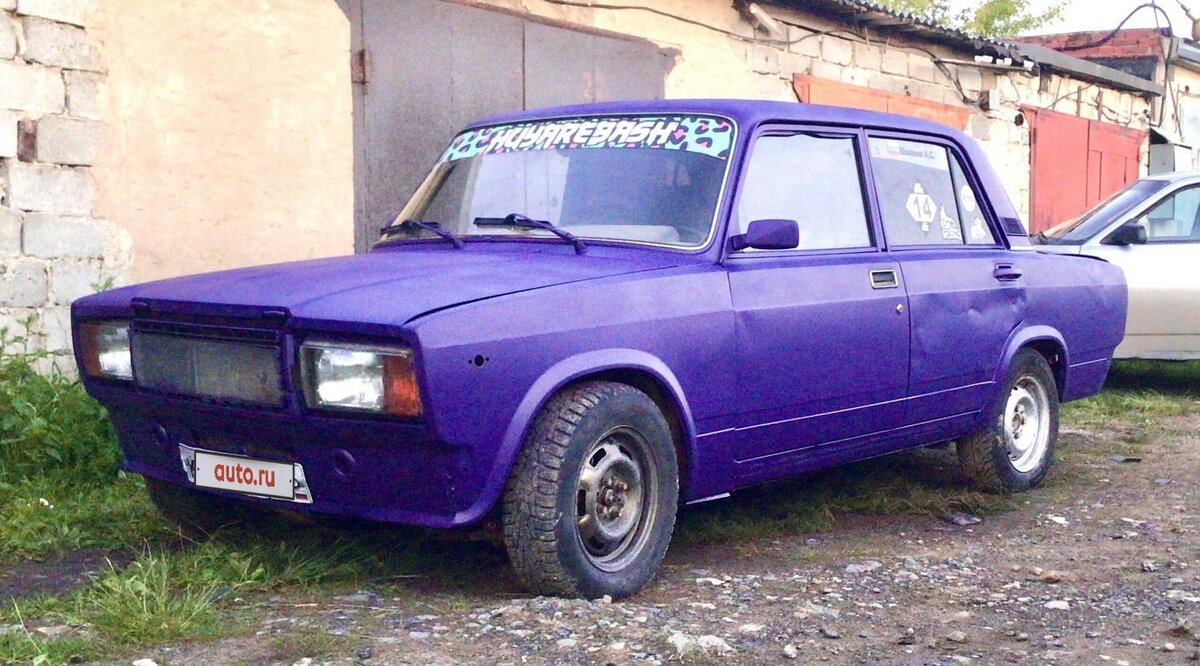 Фиолетовый лада седан