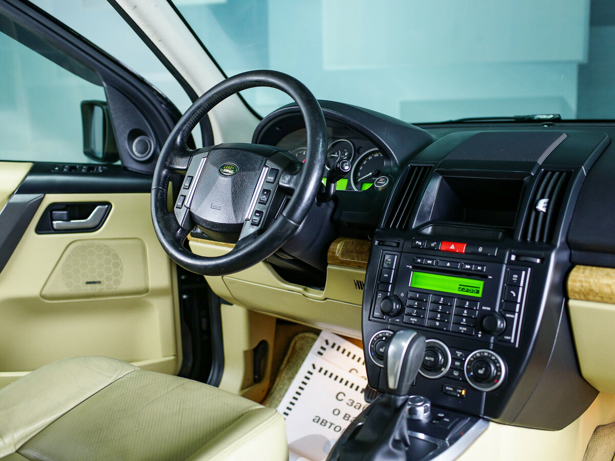 Land Rover Freelander 2010 салон