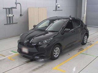 2020 Toyota Yaris IV, чёрный, 750000 рублей, вид 1