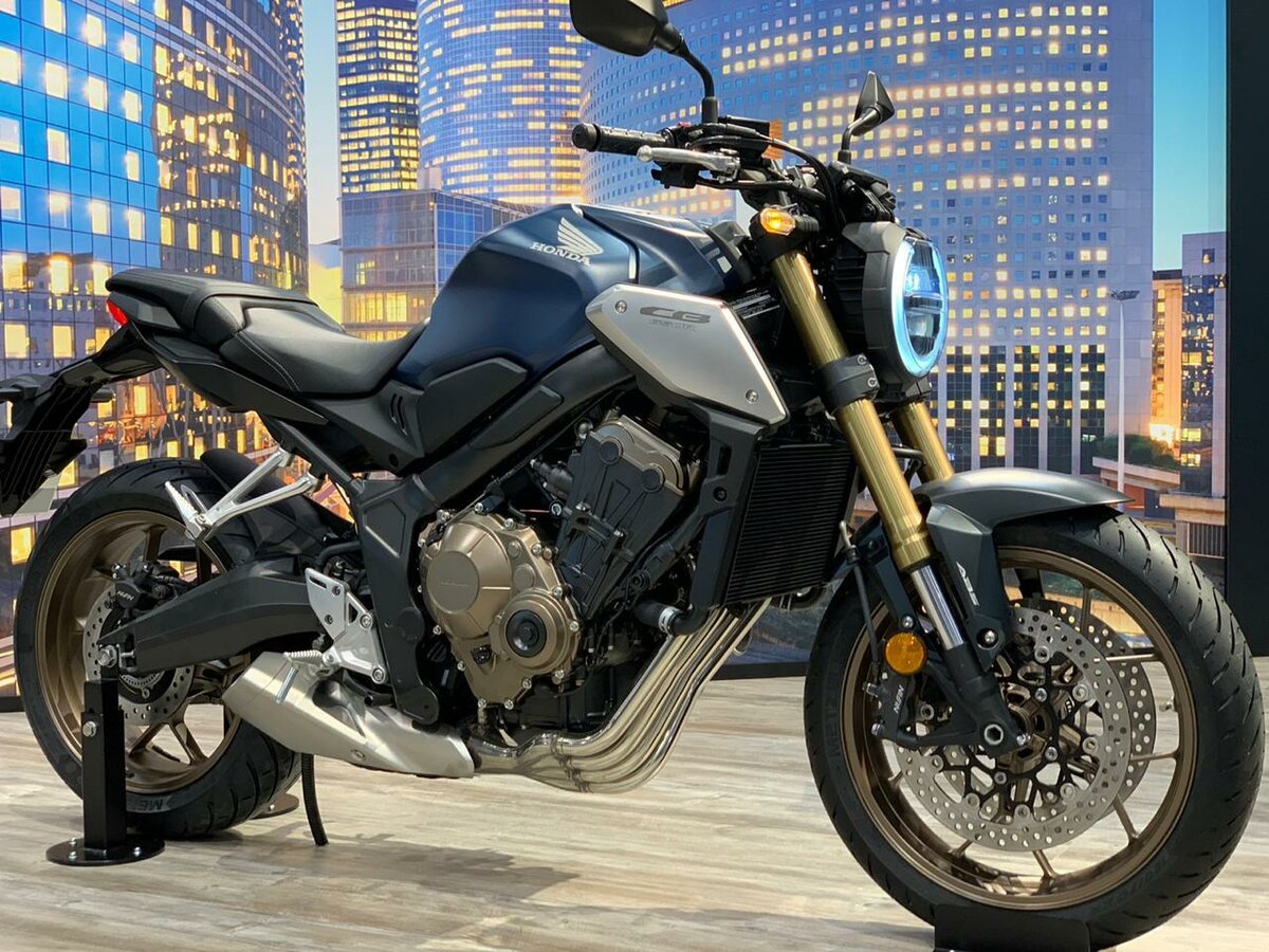 Купить новый Honda CB 650R инжектор 6 передач в Новосибирске: синий ...