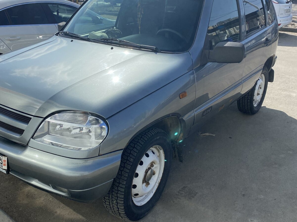 Купить б/у Chevrolet Niva I 1.7 MT (80 л.с.) 4WD бензин механика в ...