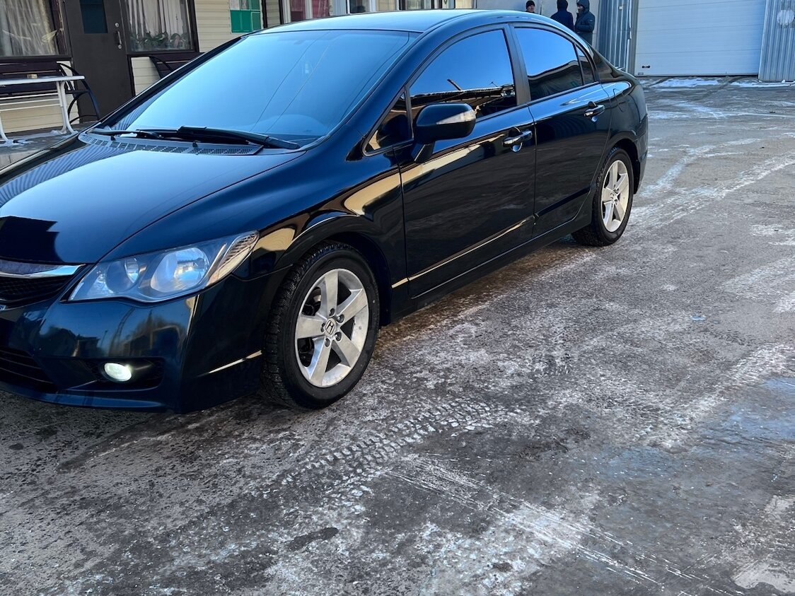 Купить б/у Honda Civic VIII Рестайлинг 1.8 AT (140 л.с.) бензин автомат ...