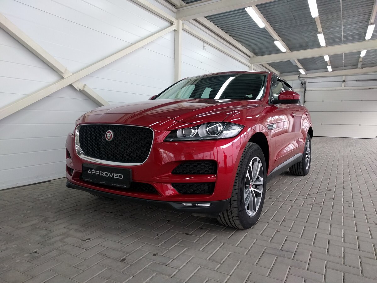 Ягуар f Pace красный