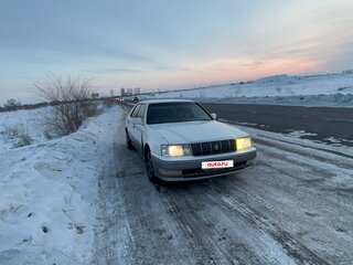 1999 Toyota Crown X (S150), белый, 650000 рублей, вид 1
