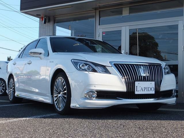 Toyota Crown Majesta 210