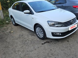 2018 Volkswagen Polo V Рестайлинг, белый, 1100000 рублей, вид 1