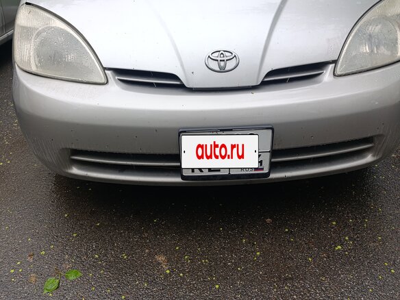 2002 Toyota Prius I Рестайлинг (XW10), серебристый, 360000 рублей - вид 1