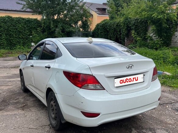 2013 Hyundai Solaris I, белый, 395000 рублей - вид 5